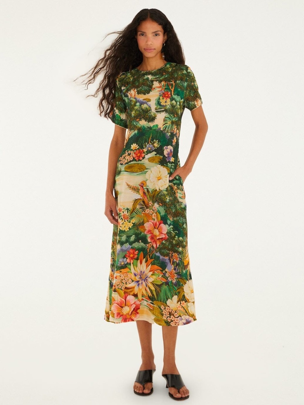 Farm Rio: ORIENTAL GARDEN MULTICOLOR
SHORT SLEEVE MAXI DRESS - Picture 5 of 11